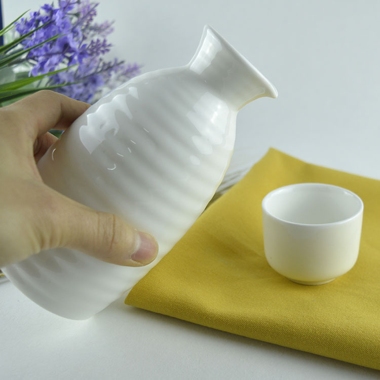 陶瓷日式酒具酒杯清酒壶白酒暖酒壶醒酒壶创意纯白家用分装瓶促销