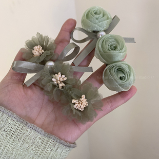 绿色玫瑰花发夹~森系小清新珍珠蝴蝶结2026春季新款侧边夹半扎女A