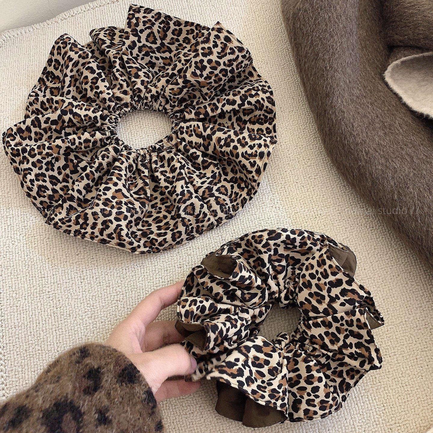 双面豹纹大肠发圈~美拉德风咖色丸子头低马尾发绳高级感早秋头绳