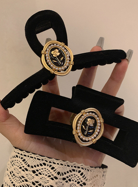 黑色玫瑰花抓夹~丝绒复古法式小香风2026初春新款爆款鲨鱼夹发夹