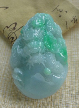 阳绿龙头翡翠生意兴隆把件