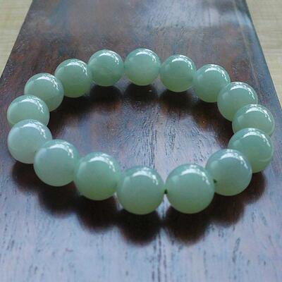 冰种淡绿果冻圆珠翡翠手串手链