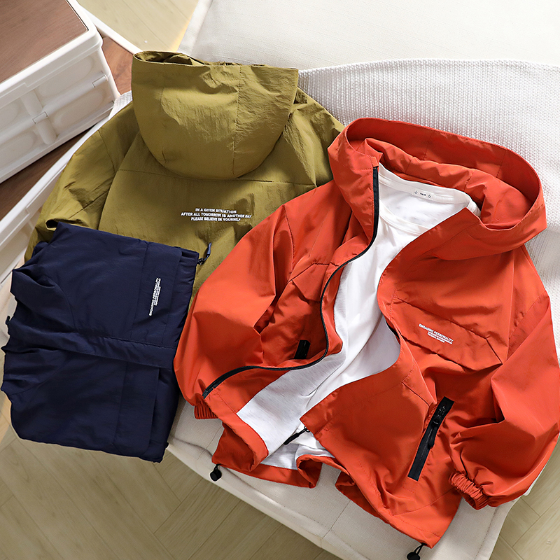 春秋薄款软壳儿童连帽外套防风衣