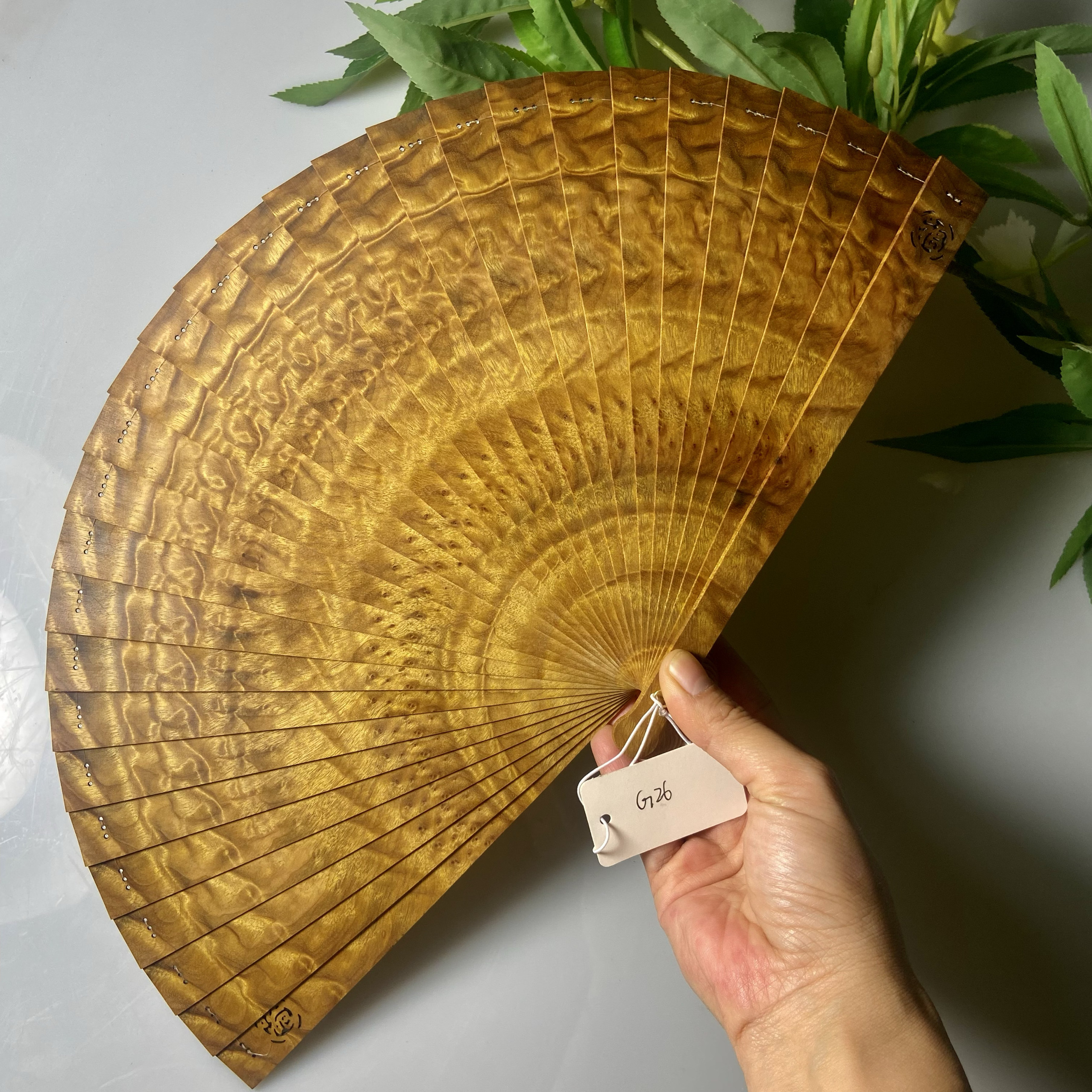精品金丝楠木小叶苏扇中国风