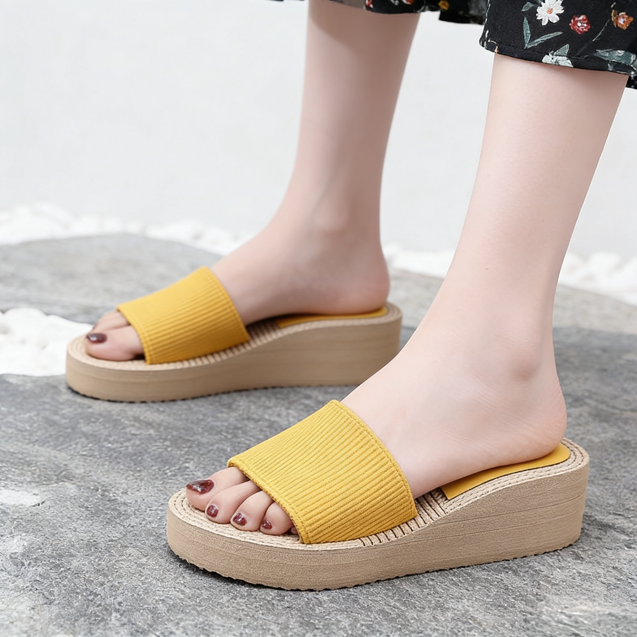 夏季新款外穿拖鞋女厚底高跟一字拖防滑坡跟居家用舒适凉拖鞋女鞋