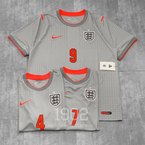 NikePalace英格兰联名款足球衣