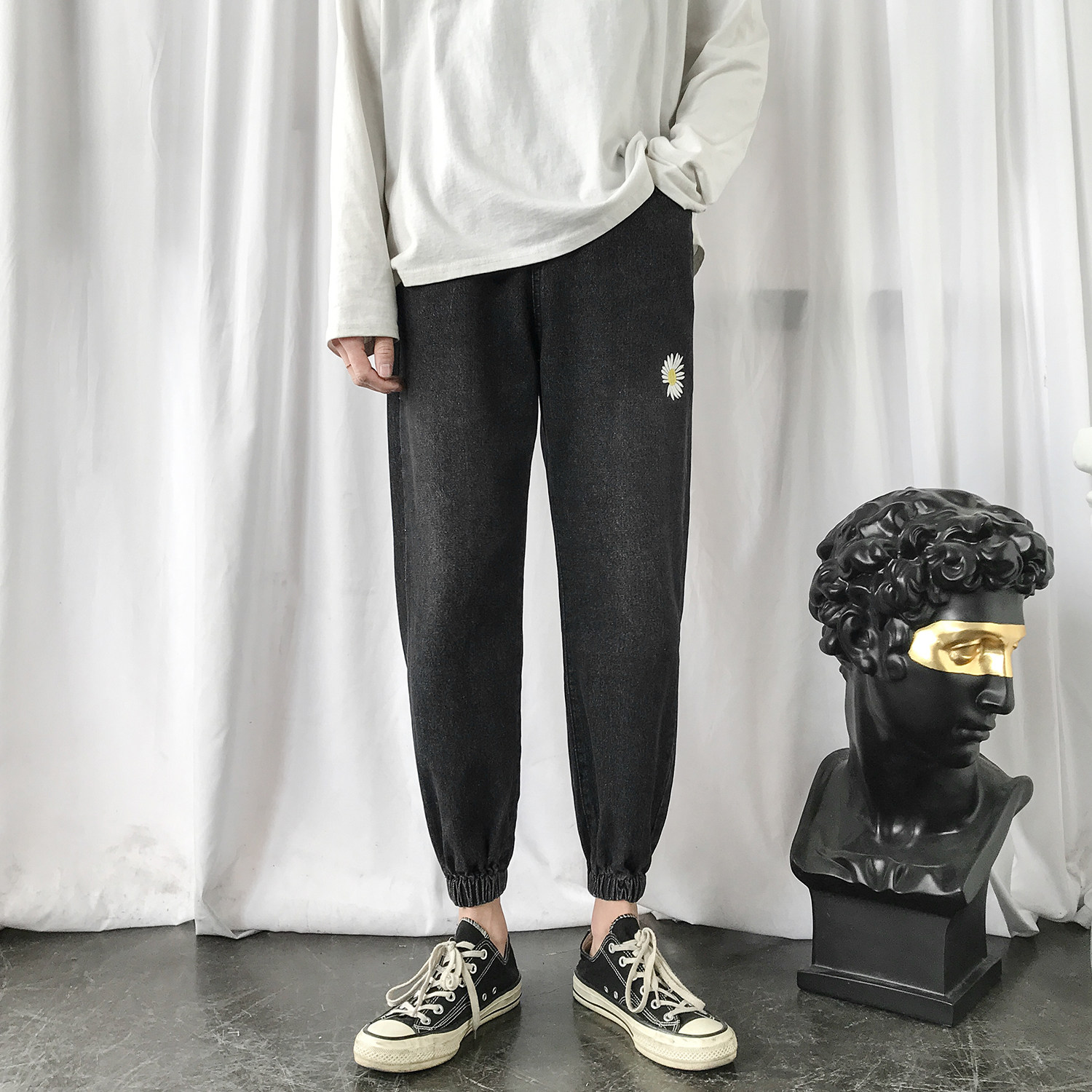 主推！2021春夏雏菊刺绣牛仔九分裤小脚裤NB108P58,男装牛仔裤,电商C303
