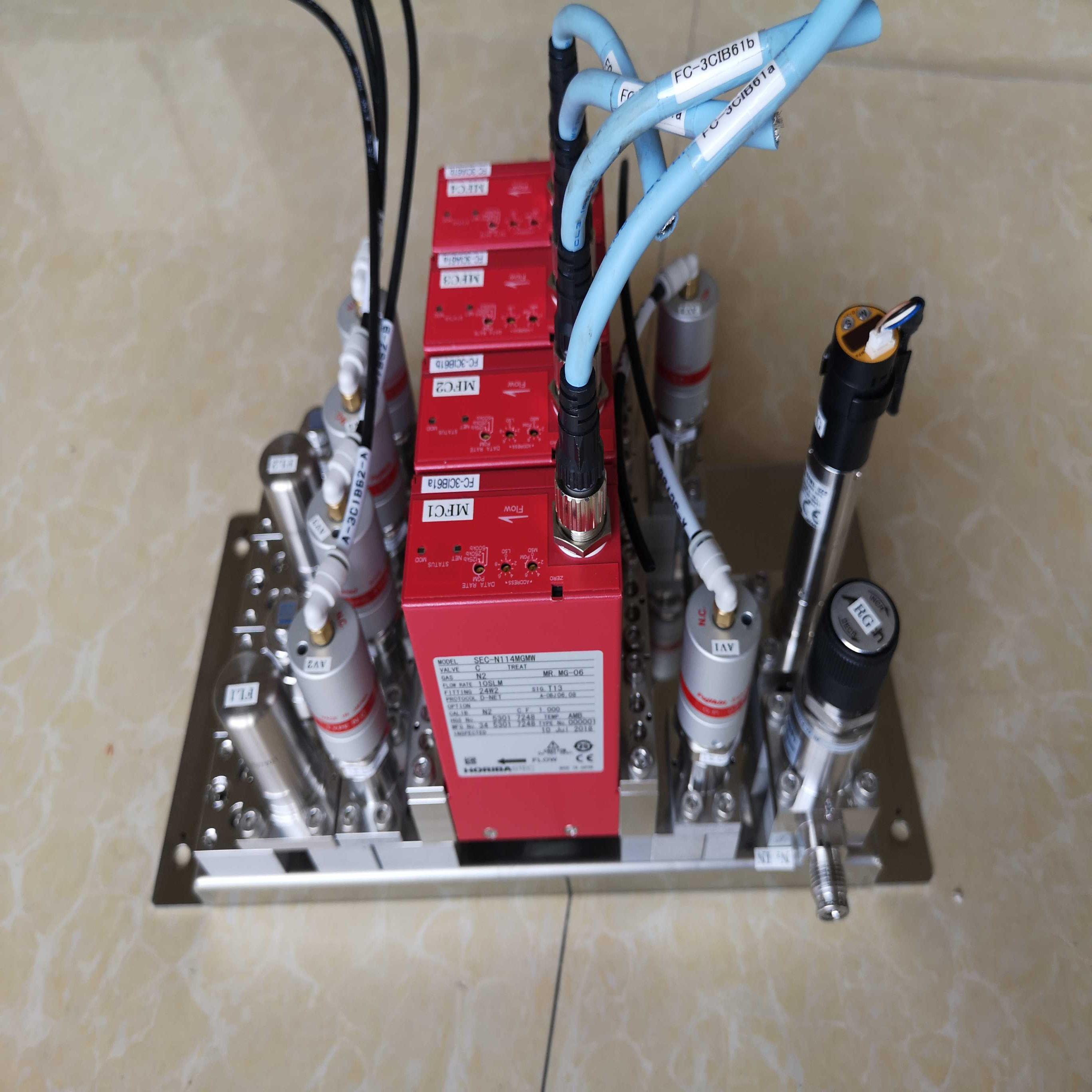 HORIBA  N100  SEC-N114MGMW  10SLM N2 流量计  4组套件 询价