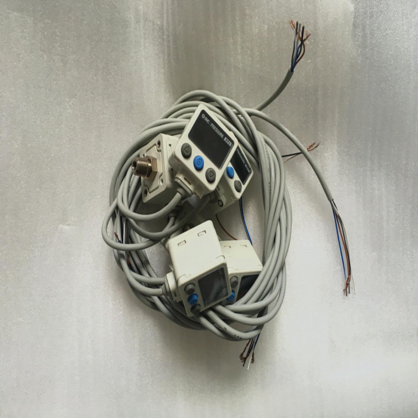 4钻 正品 进口SMC数显压力开关 ISE40A-01-R-M 功能正常 当询价