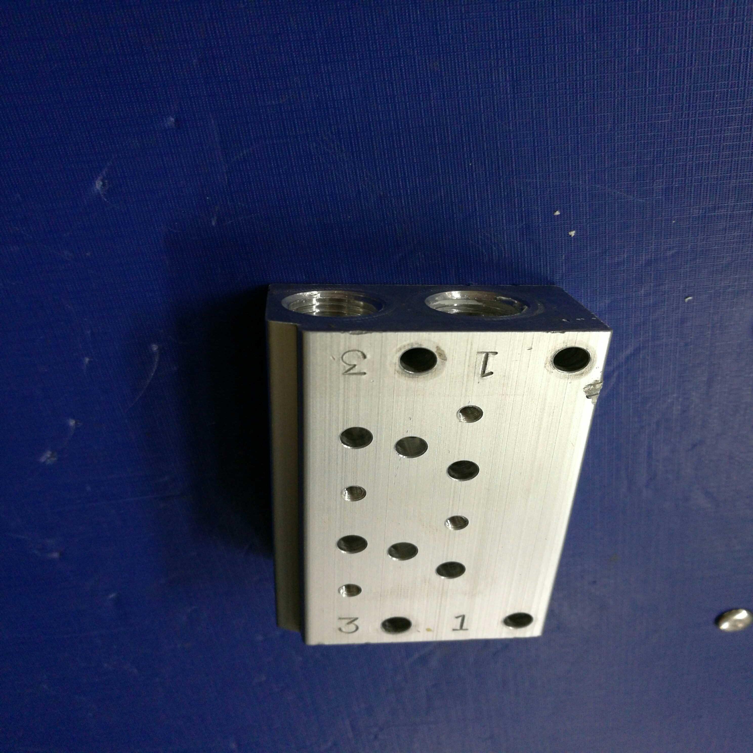 CKD 3PB219-S电磁阀汇流板3PB219-S电磁阀座2位现货询价