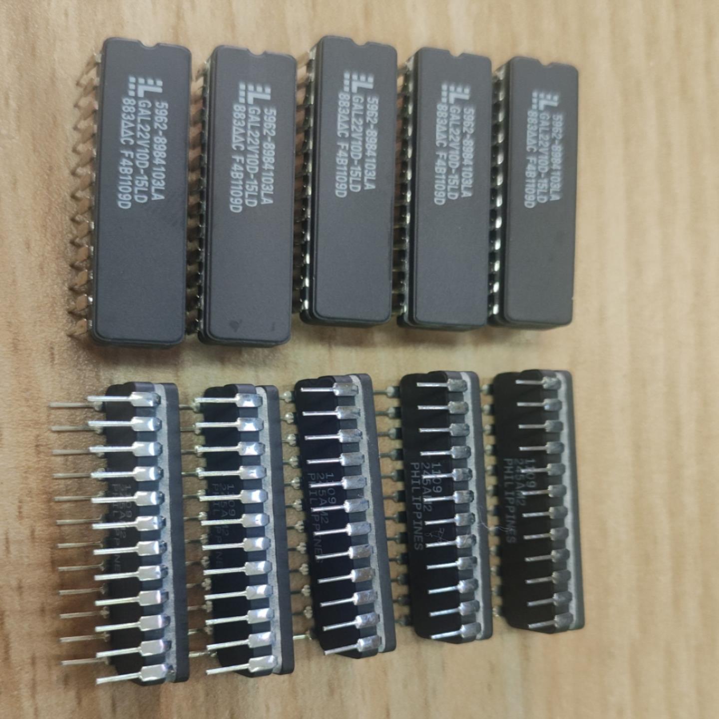 全新GAL22V10D-15LD883LATTICE禁运电路研究所内出来可直拍询价