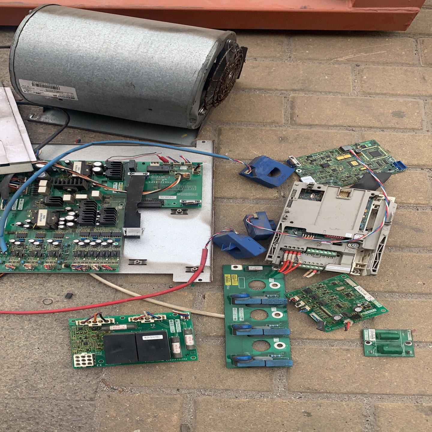 施耐德变频器ATV61-71110-132-220-250kw风扇风机D2D146-BG0询价