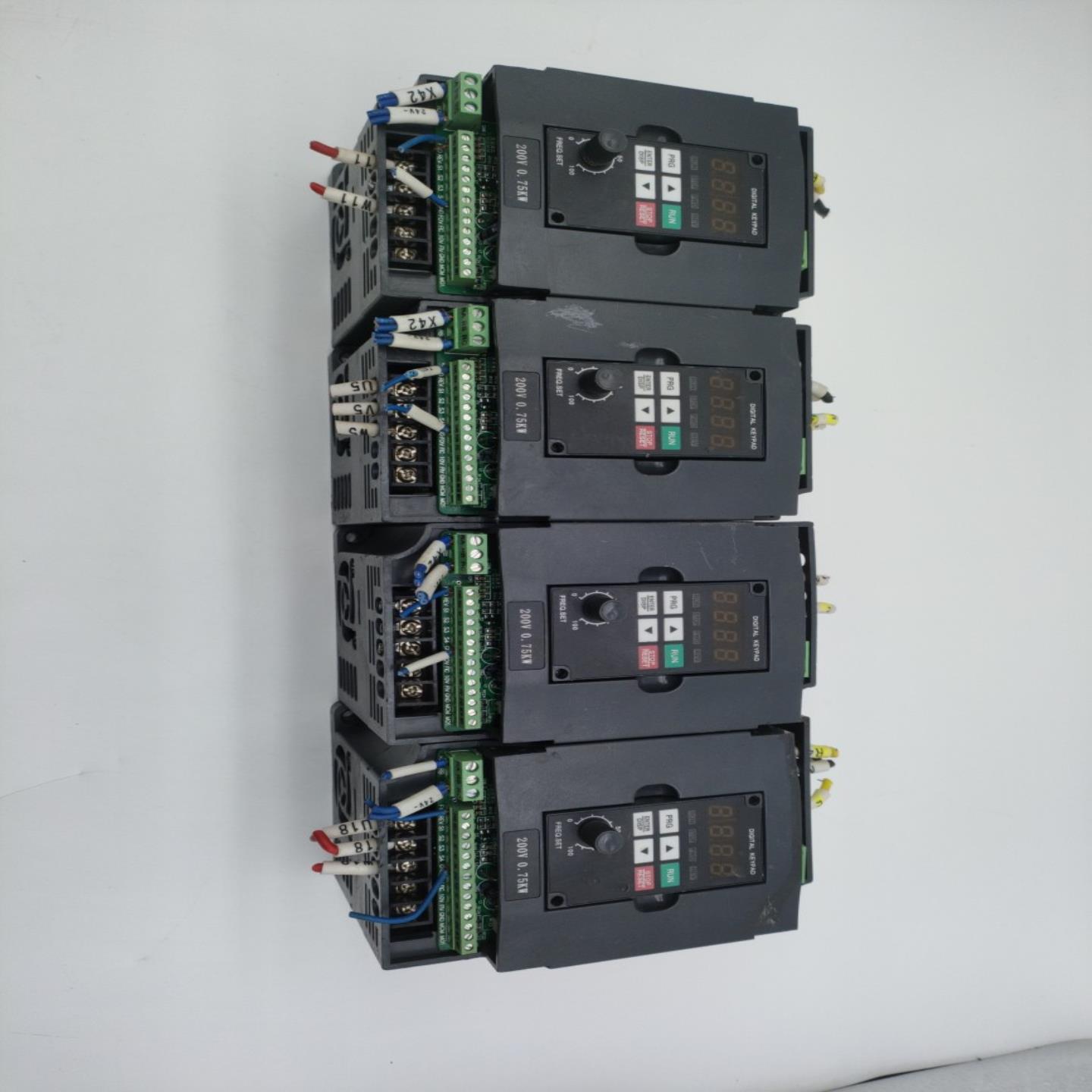 众辰变频器 H2200A0D75K 220V 075KW 一手拆机资源 成色漂亮询价