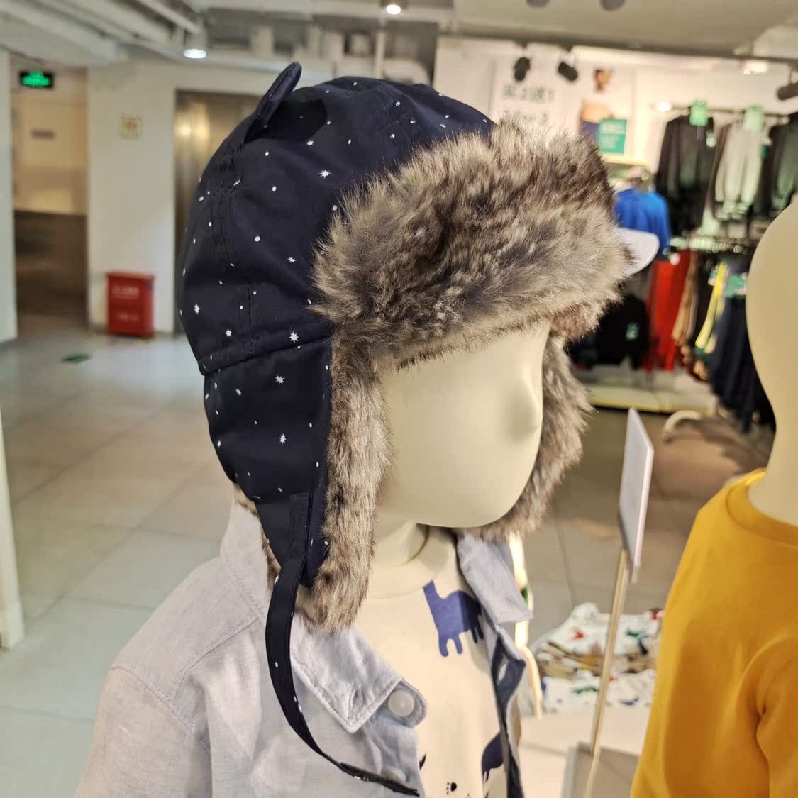 H&M国内代购正品童装 男女童宝宝雷锋帽潮款加绒帽子在类目 童装/婴儿装/亲子装, 帽子/围巾/口罩/手套/耳套/脚套, 帽子中 - 来自Buy2taobao.com提供专业的淘宝代购服务