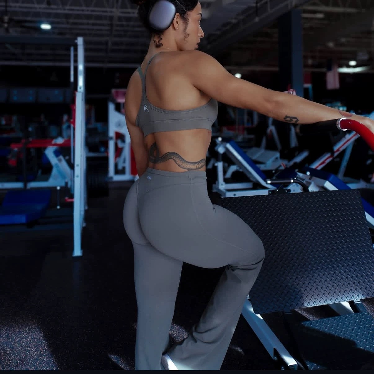 DakaFit Oner原标微喇叭裤低腰无尴尬线双面磨毛女显臀瑜伽裤长裤