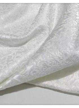 本白色微光泽提花 国风浮雕提花时装面料 连衣裙旗袍新中式布料