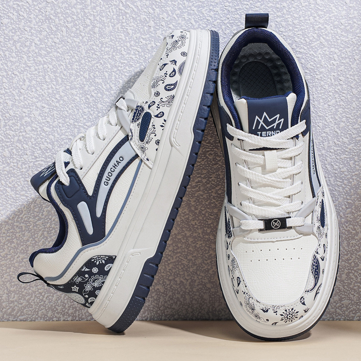 潮牌男鞋2026新款春季百搭休闲运动厚底增高小白板鞋上班软底潮鞋