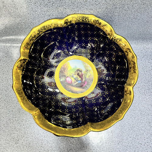 外贸风情 深色系 小星星图案 圆润花朵款式底座 陶瓷果盆果篓