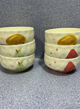 一款可爱图案 手捏样式 水果图案 小号4.5英寸 陶瓷碗 米饭碗