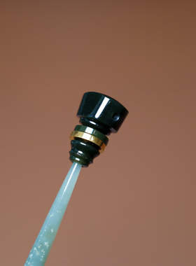 秋会长的和田玉黑青籽料三通国检