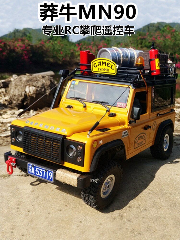 MANGNIU D90 원격 제어 자동차 전문 RC 4 륜 구동 등산 오프로드 차량 모델 소년을위한 원격 제어 자동차 전기 장난감 자동차