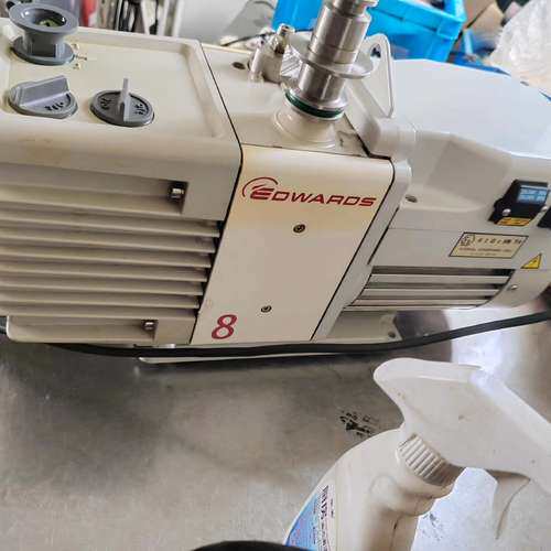 爱德华RV8真空泵，成色漂亮真空度高，新泵状态，需要咨询客服