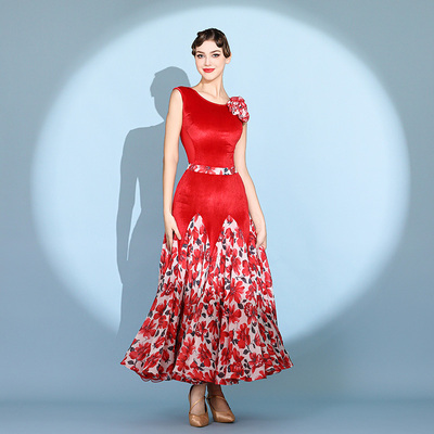 以琳飞儿印花摩登舞裙