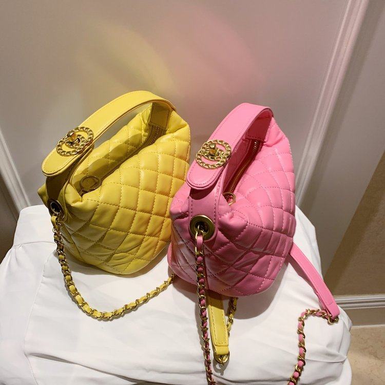 小香风菱格链条水桶女包2020秋季新款斜跨小ck单肩时尚手提包包潮在类目 箱包皮具/热销女包/男包, 女士包袋中 - 来自Buy2taobao.com提供专业的淘宝代购服务