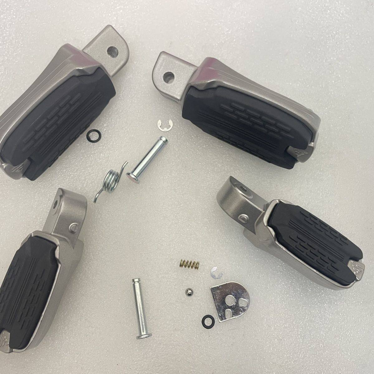 LX500-3A无极CU525隆鑫摩托车配件原厂小脚蹬脚踏板搁脚