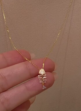 爆闪鱼骨吊坠项链女2026新款极细