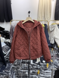 真维多利059时尚 外套秋冬休闲宽松中老年外套女 妈妈连帽棉服短款