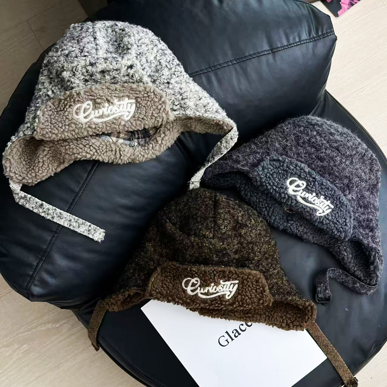 帽檐字母毛绒雷锋帽秋冬新款