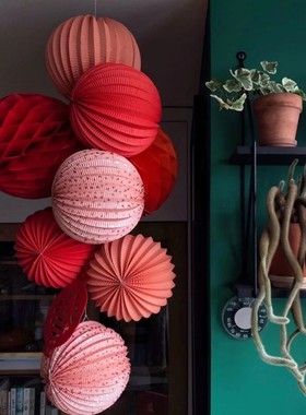 小红书网红款结婚房床头布置蜂窝球装饰婚礼卧室客厅球串吊饰节日