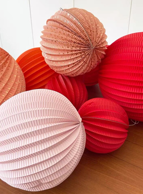 结婚房红色喜庆吊挂饰蜂窝球纸灯笼节日店铺橱窗装饰商场布置道具