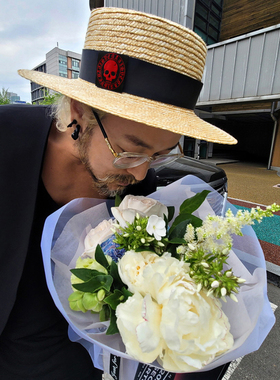 韩国潮牌骷髅黑带巴拿马草编软呢帽男女复古遮阳平沿礼帽爵士帽子