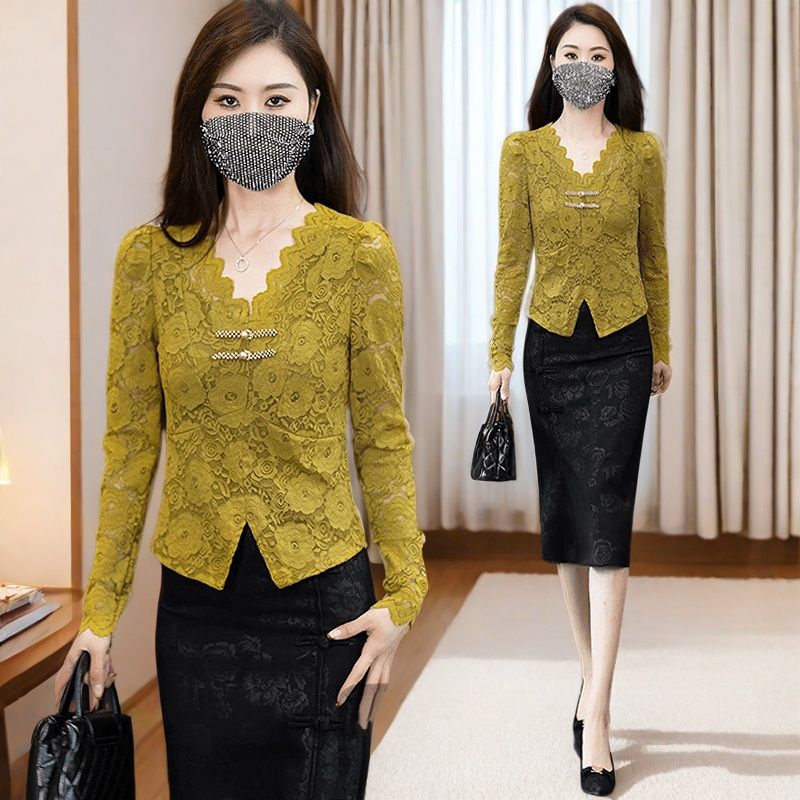 高级感V领蕾丝盘扣打底衫女2025秋季新款设计感长袖上衣内搭小衫