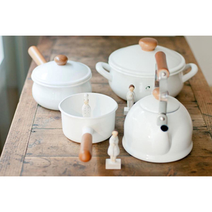 日本制野田珐琅Pochka搪瓷奶锅汤锅 12cm15cm 温暖白色 木柄