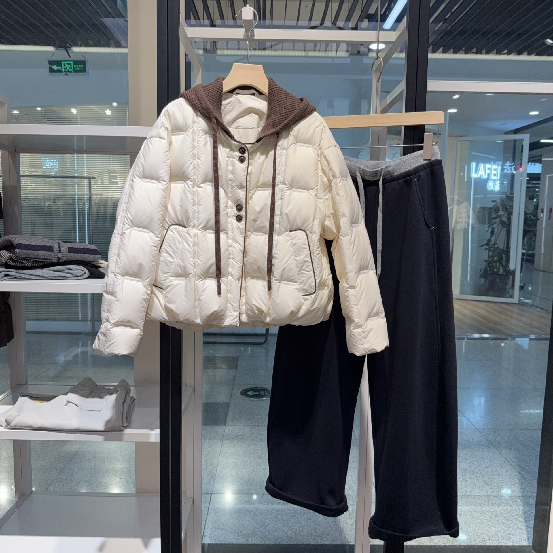 设计感毛线帽90白鸭绒羽绒服2025冬季新款休闲保暖短款羽绒外套