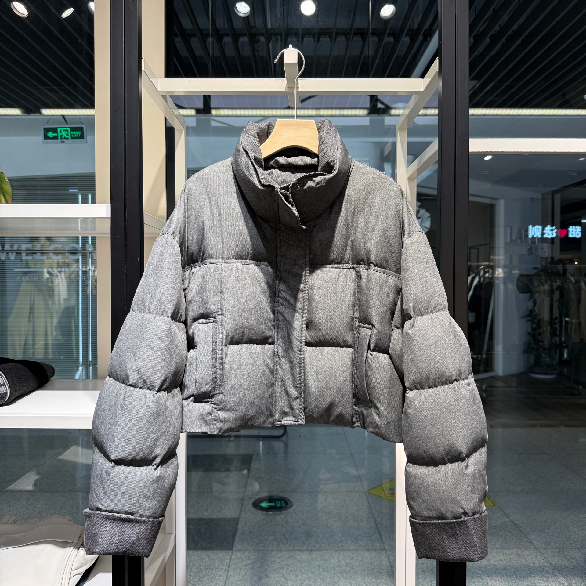 高级感短款宽松羽绒服90白鸭绒2025冬季时尚气质小个子保暖外套