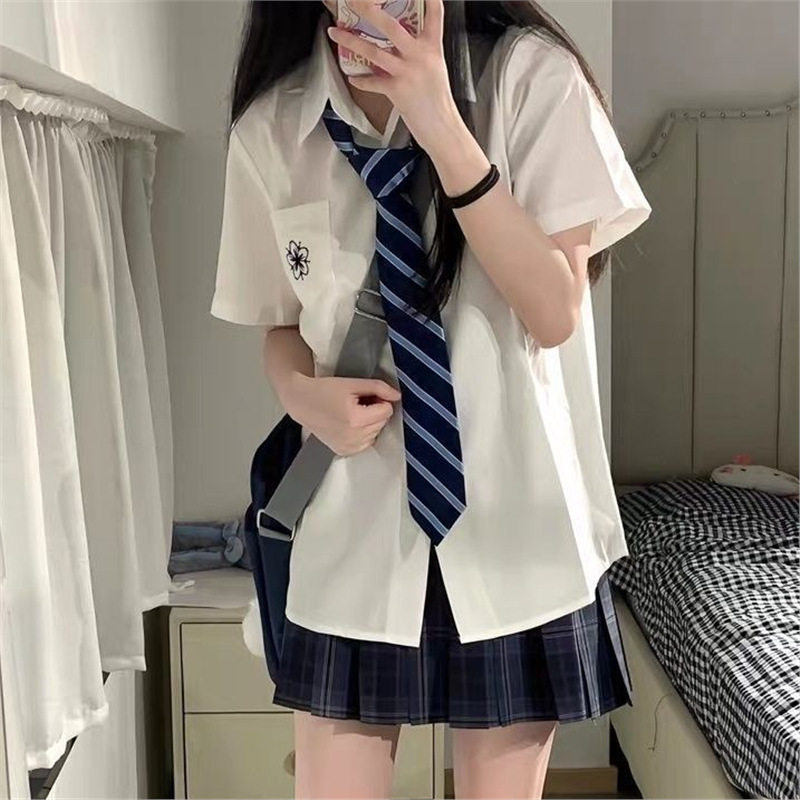 学院风JK制服短袖衬衫女基础款校供感刺绣白色衬衣女百搭宽松上衣