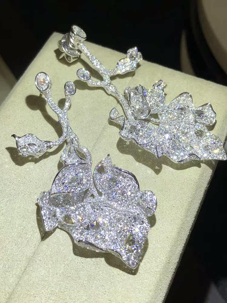 高级珠宝定制18k白金叶形豪华钻石耳环精工镶嵌奢侈 长款耳坠女在类目 珠宝/钻石/翡翠/黄金, 彩色宝石/贵重宝石, 耳饰中 - 来自Buy2taobao.com提供专业的淘宝代购服务