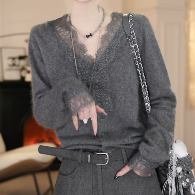 棕色韩系蕾丝拼接V领长袖针织打底衫女2025秋冬新款轻熟大码上衣,女装/女士精品,毛针织衫,淘宝优惠券,粉丝福利购,淘宝优惠卷