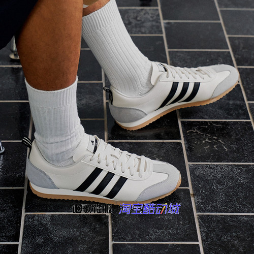 阿迪达斯男女耐磨运动休闲鞋