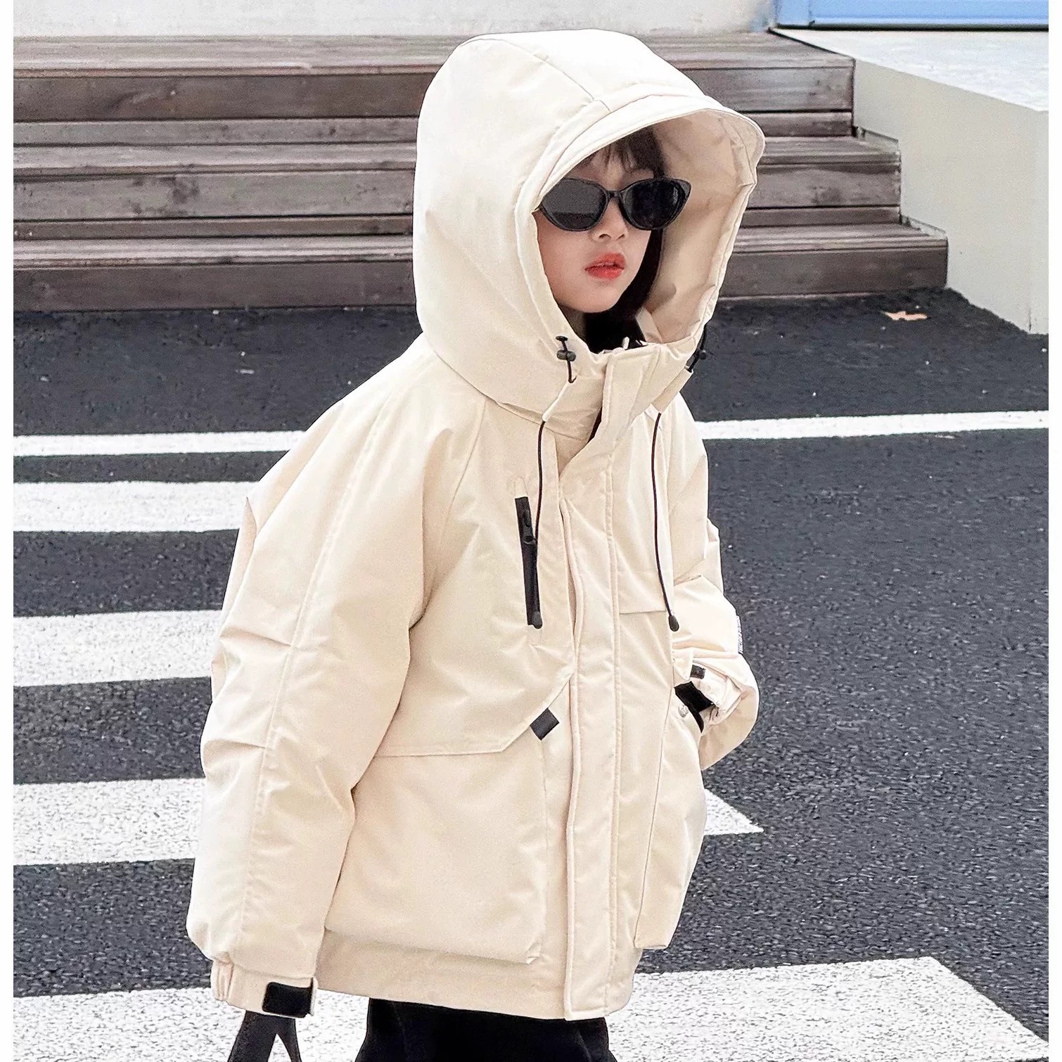 外贸羽绒服韩版新款男童女童加厚连帽白鸭绒工装防水冲锋衣外套潮