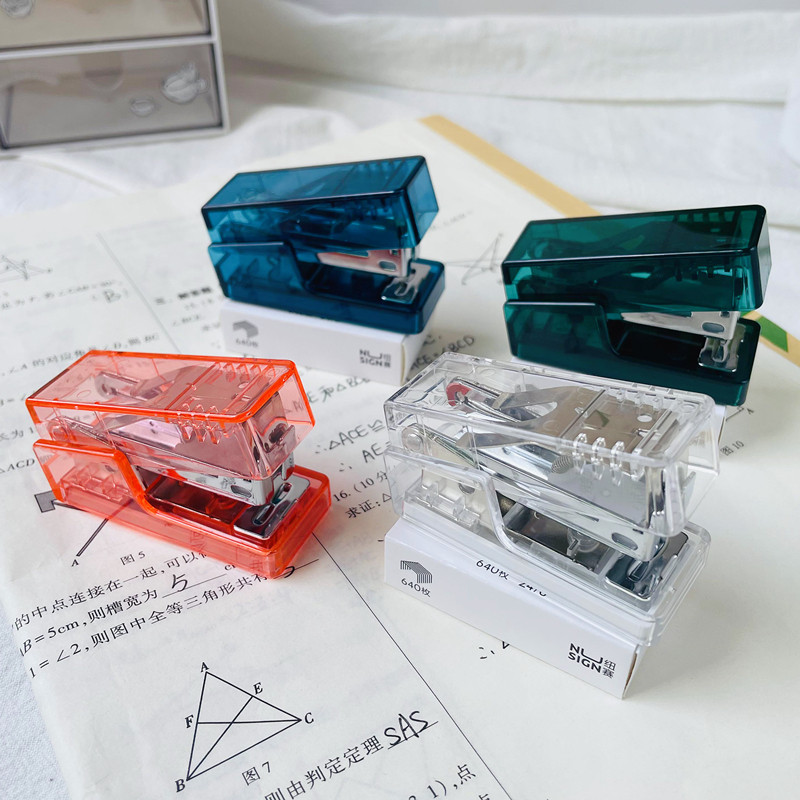 得力透明订书机 办公用迷你小号钉书器学生用ins风手握式订书神器