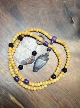 白玉菩提串搭配紫龙晶腰珠顶珠和三通紫水晶隔珠紫玛瑙随型项坠