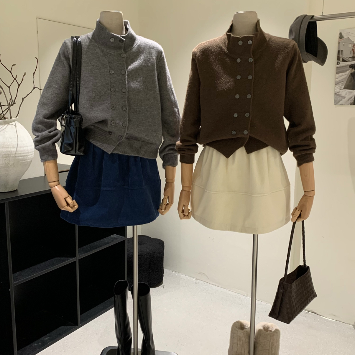 Y.JIA 伊嘉-简约纯色立领双排口宽松显瘦针织开衫毛衣毛1172-555