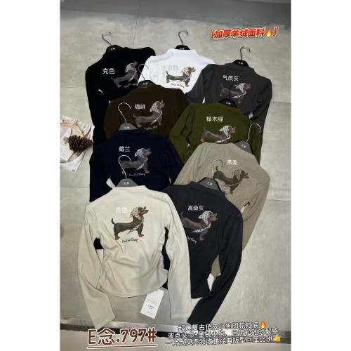 十三行秋季新款复古显瘦腊肠小狗字母印花设计感抽褶长袖T恤女797