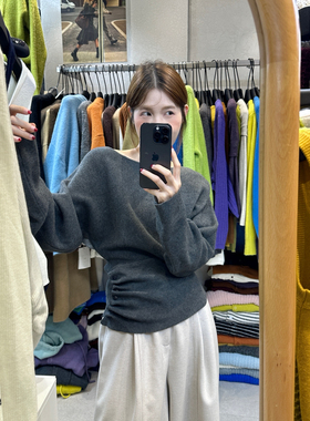 VI唯一家十三行秋季新款收腰褶皱显瘦设计感斜肩针织上衣女28038