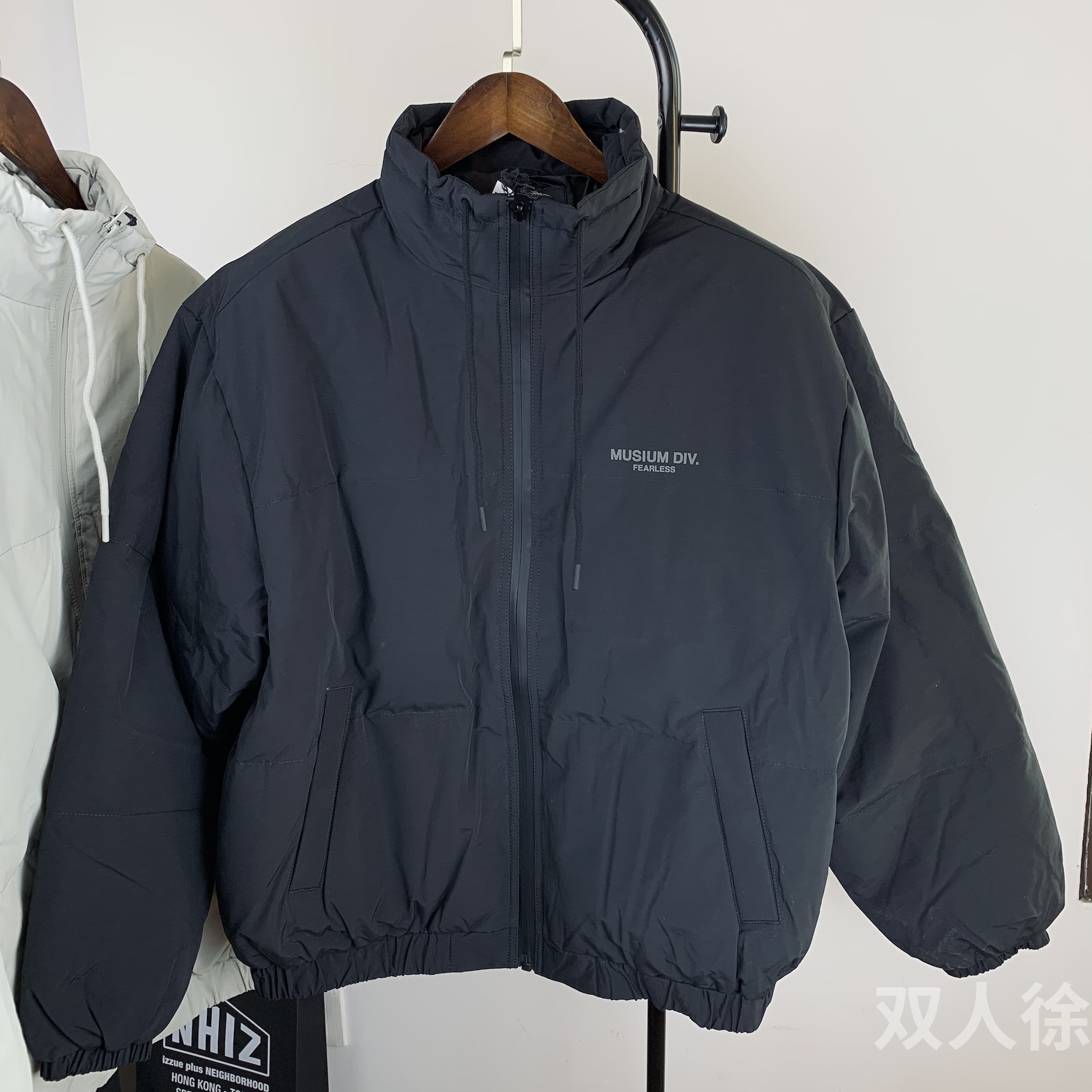musium div男士秋冬简约时尚工装印花夹克羽绒服外套